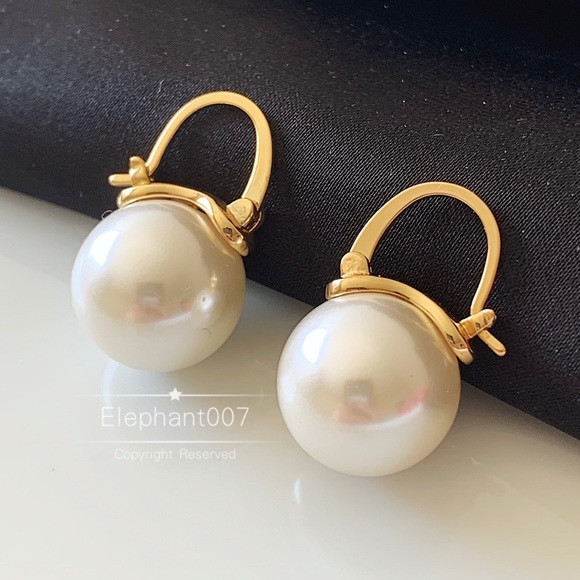 kate spade Jewelry - Kate Spade pearl earrings